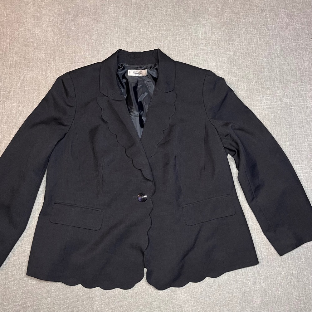 Black Scallop-Edge Blazer Jacket - Women